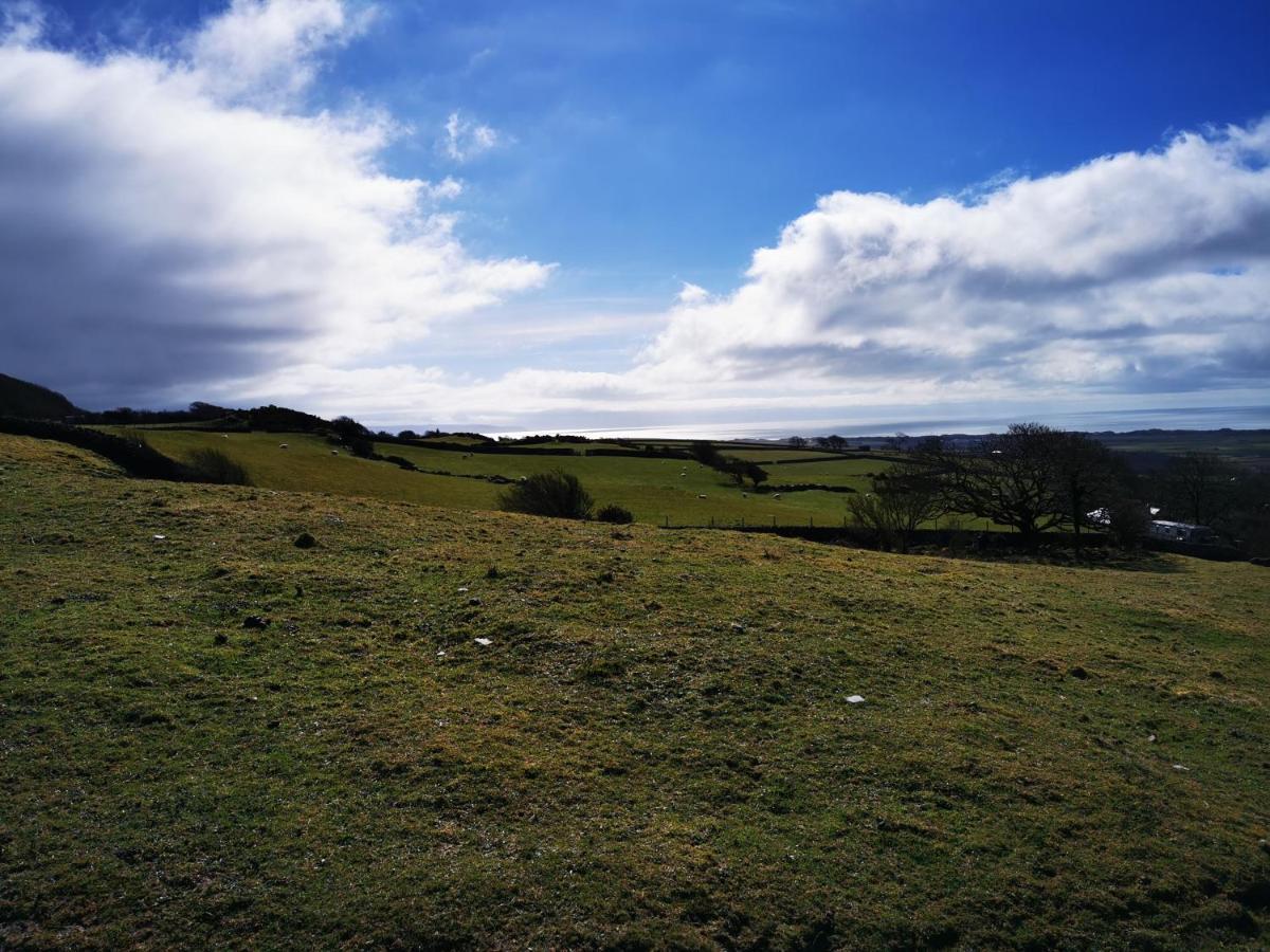 Ty Gwennol Near Gilfach Goch Appartement Llanbedr  Buitenkant foto
