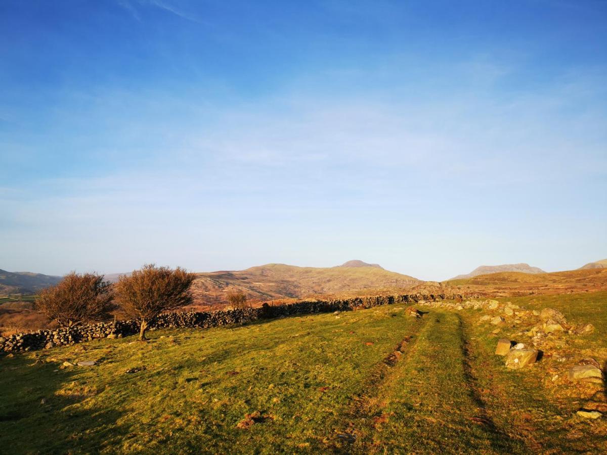 Ty Gwennol Near Gilfach Goch Appartement Llanbedr  Buitenkant foto