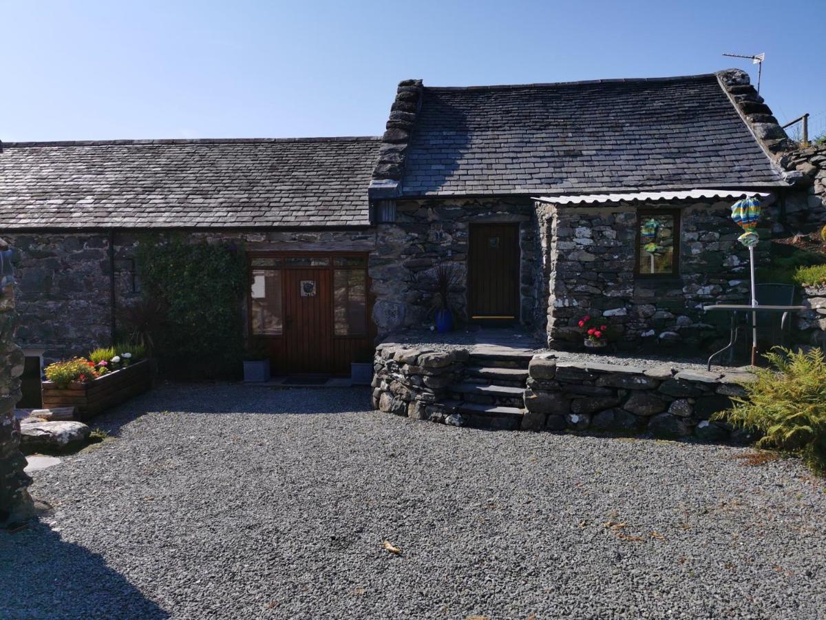 Ty Gwennol Near Gilfach Goch Appartement Llanbedr  Buitenkant foto