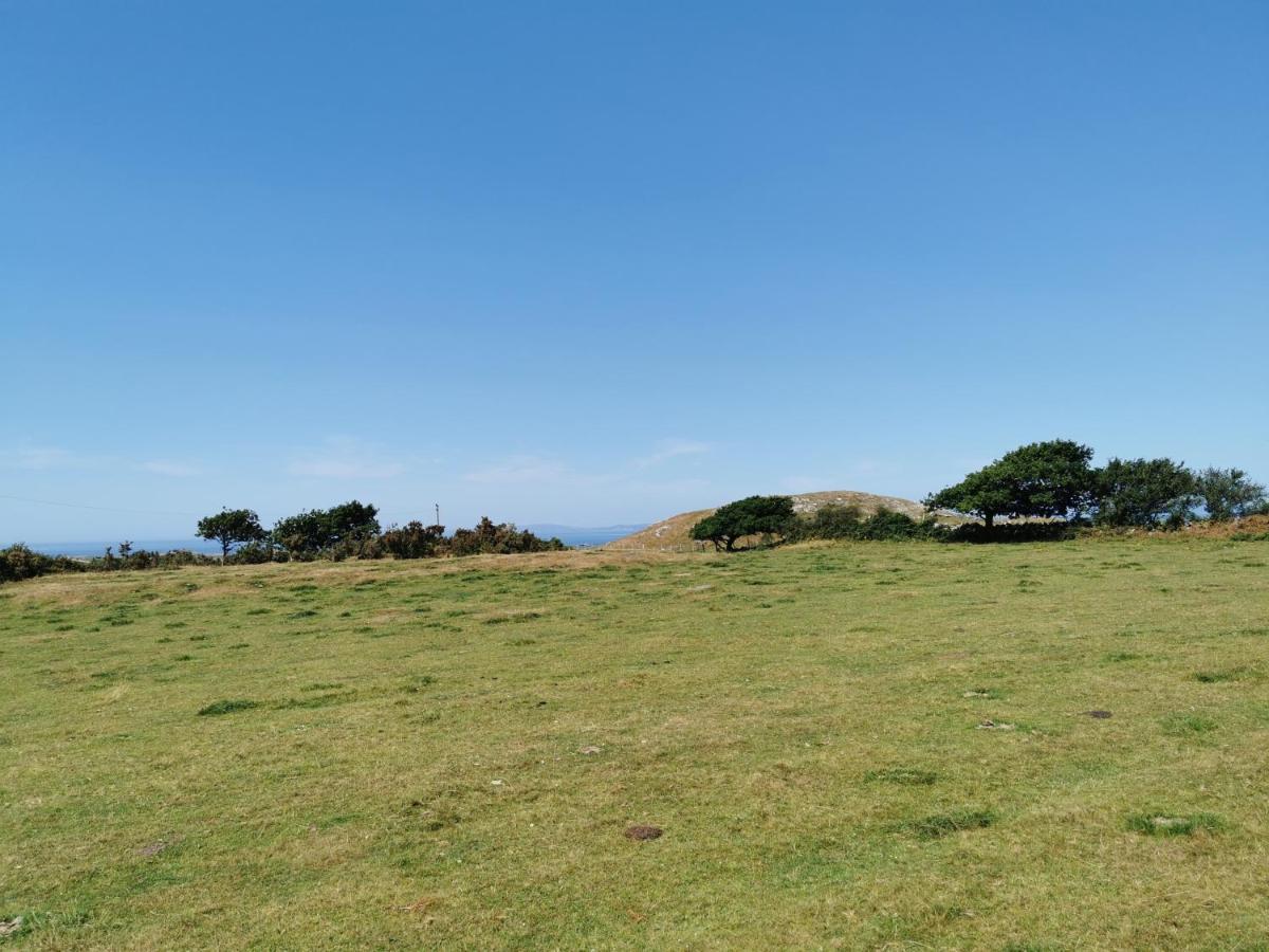 Ty Gwennol Near Gilfach Goch Appartement Llanbedr  Buitenkant foto